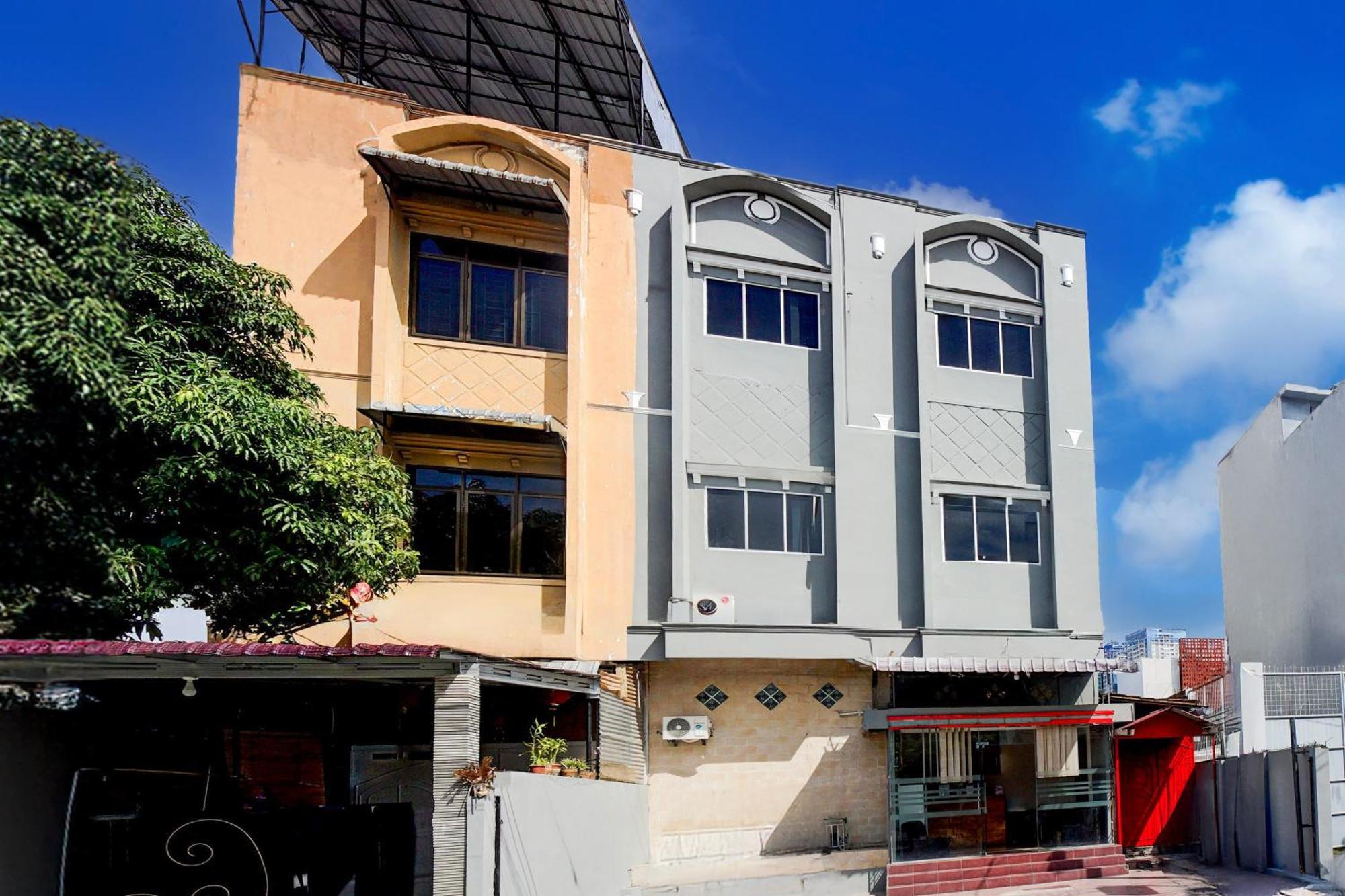 Hotel O Medan City Center Near Plaza Medan Fair Exterior photo