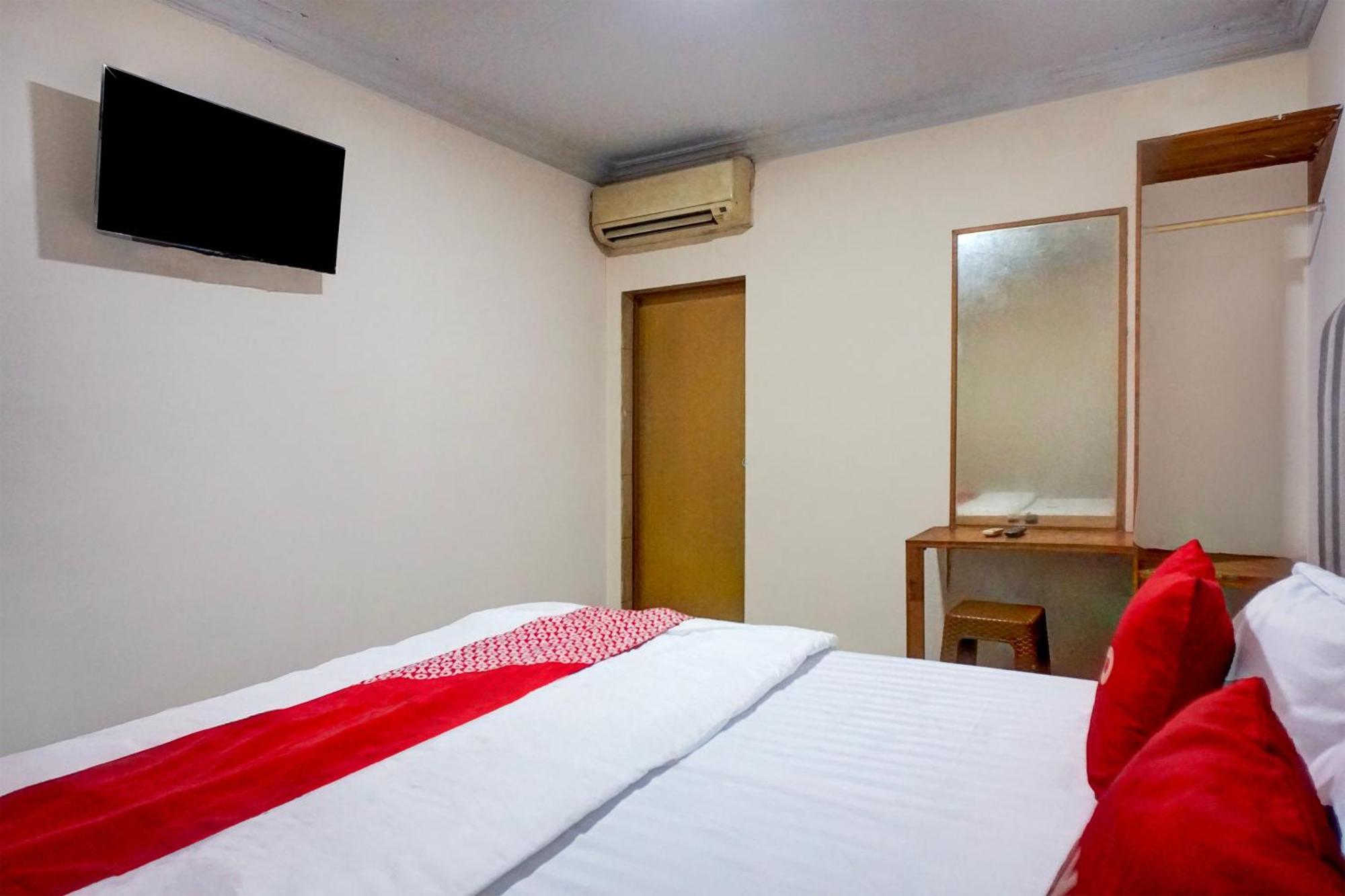 Hotel O Medan City Center Near Plaza Medan Fair Exterior photo